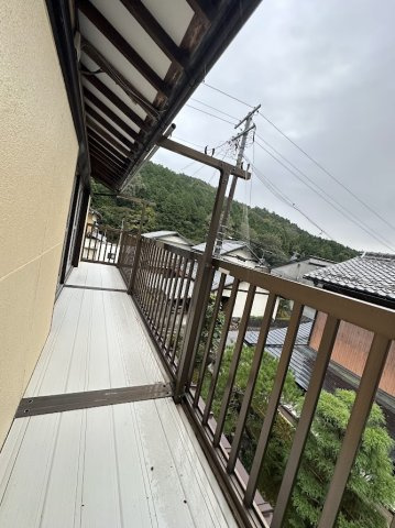 中古住宅　粟野西8丁目のバルコニー