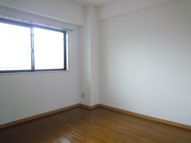 ハイクレスト喜沢南マンションの洋室|別号室の参考写真です。