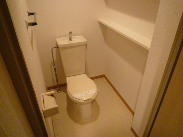 ハイクレスト喜沢南マンションのトイレ|別号室の参考写真です。