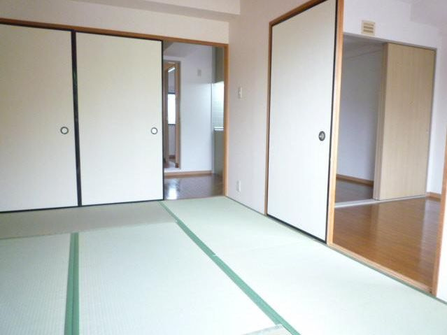 ハイクレスト喜沢南マンションの寝室|別号室の参考写真です。