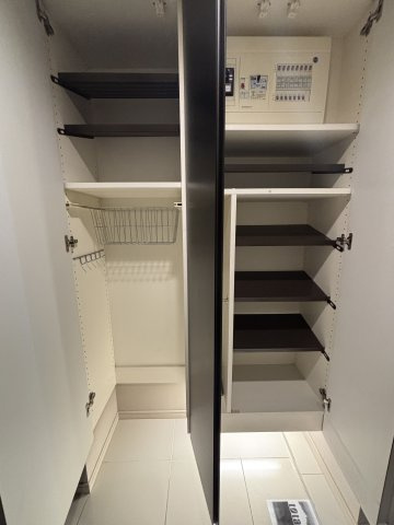 ライオンズ湘南藤沢グランフォートの収納|シューズボックス