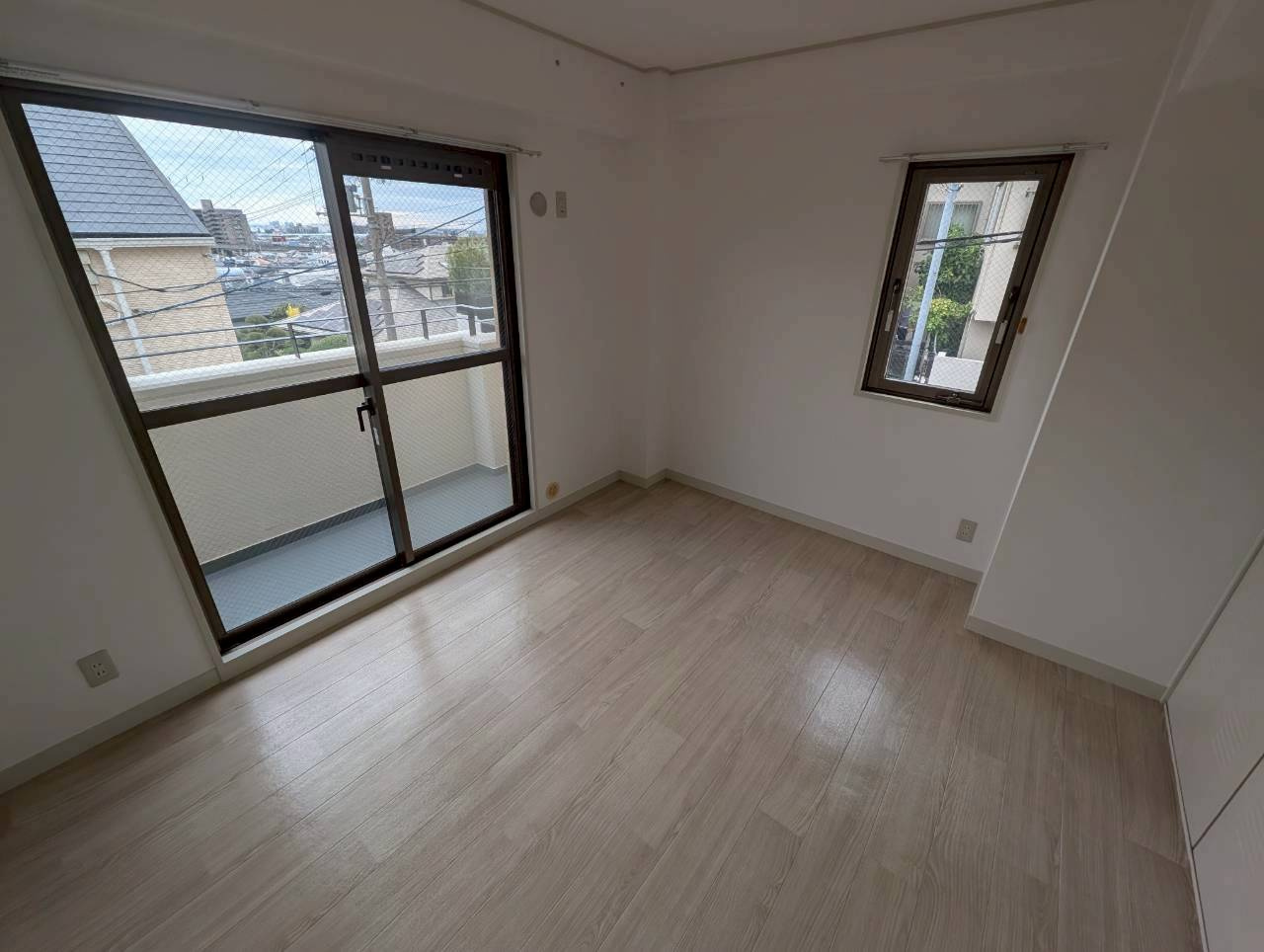 ヒルズコート刀根山の寝室