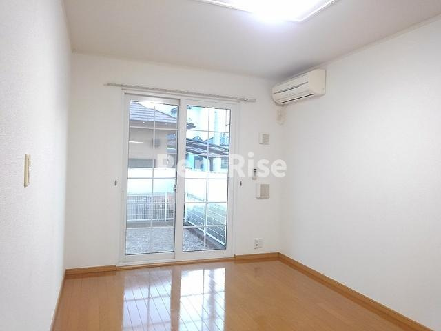 フレスクーラＡの居間・リビング|居室・リビング