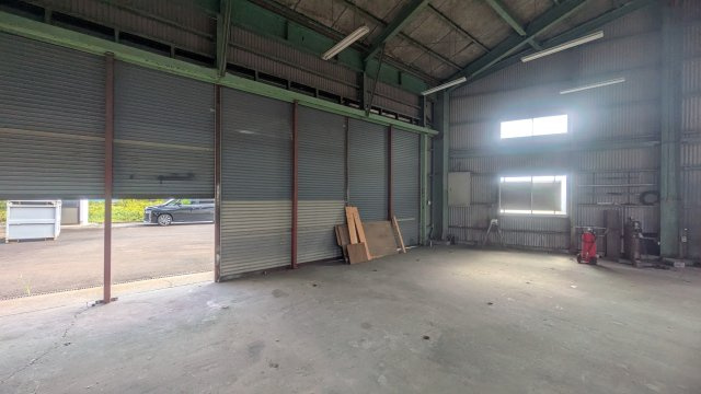 土地　高木のその他|倉庫内