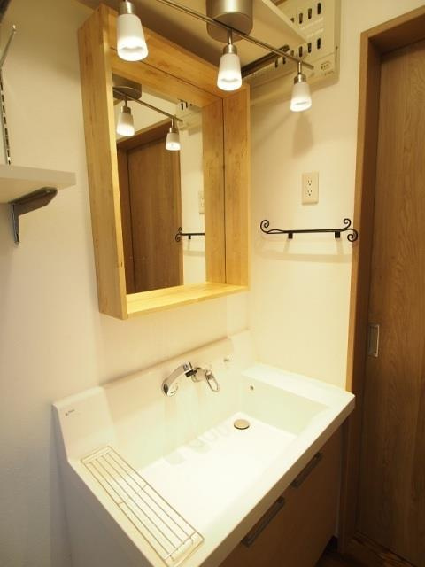 松園町戸建の洗面所|洗面所です