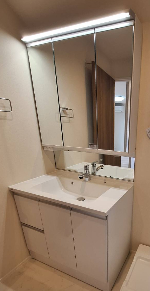 アルカン・メール　藤沢の独立洗面台|【イメージ写真】同仕様独立洗面台