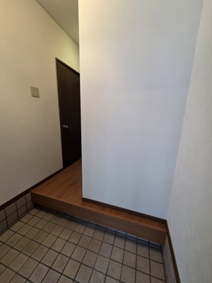 【玄関】 | 山科区西野楳本町　中古戸建