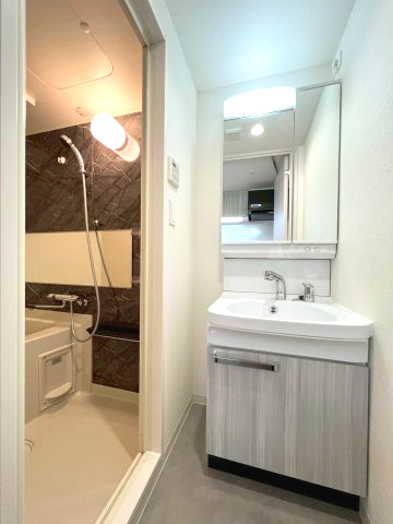 プレサンス上前津オレシア　名古屋市賃貸　仲介手数料無料の洗面所