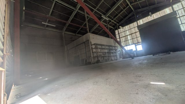 倉庫　高木の駐車場|工場内