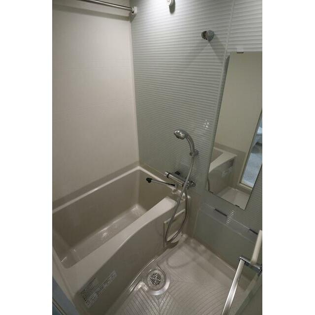 GENOVIA上野Ⅱskygardenの浴室