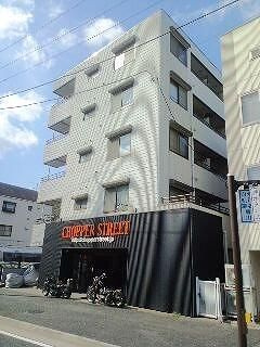 エヌワン・ビルの外観