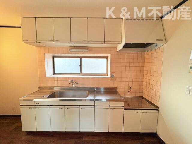 ボン・シャンスのキッチン|コンパクトなキッチンで掃除もラクラク