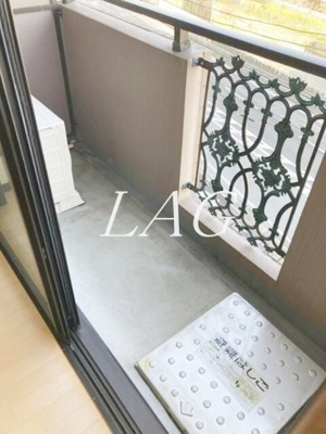 【バルコニー】 | グリフィン・向ケ丘遊園 | バルコニーです。