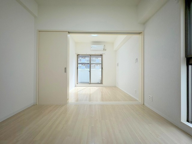 ルクレ新大阪レジデンスの寝室