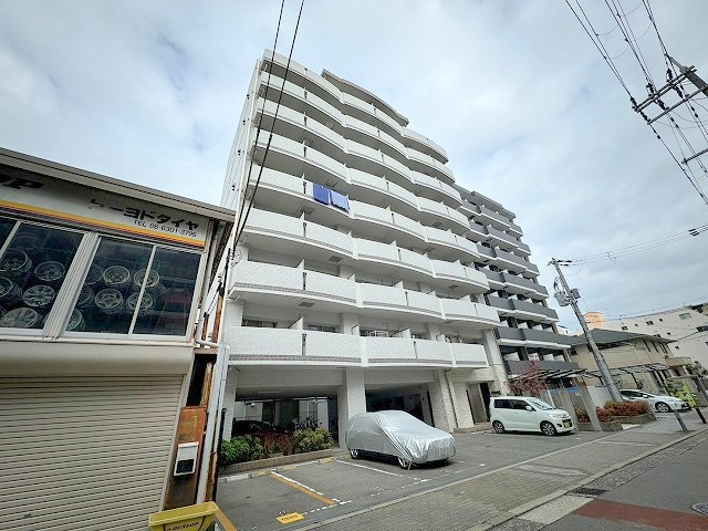 ルクレ新大阪レジデンスの外観