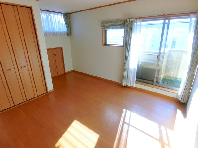 大平台2丁目戸建の玄関