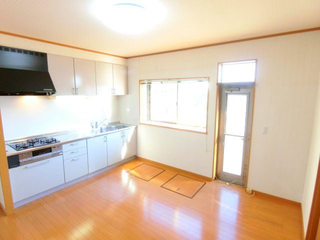 大平台2丁目戸建の洋室