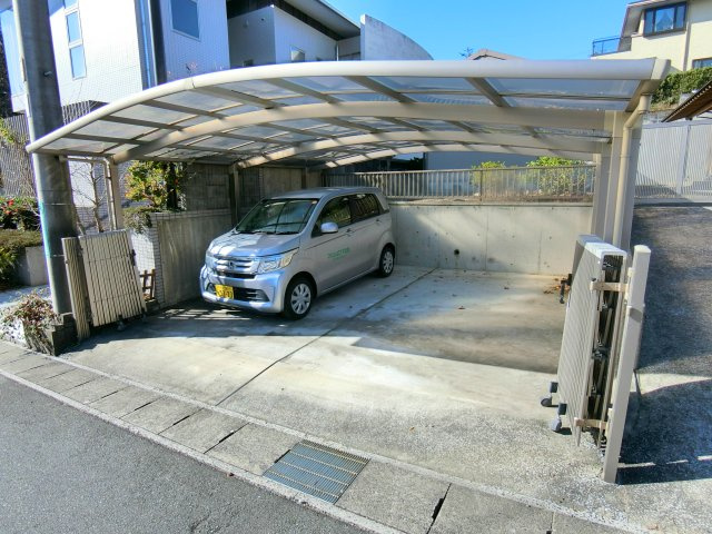 大平台2丁目戸建の駐車場