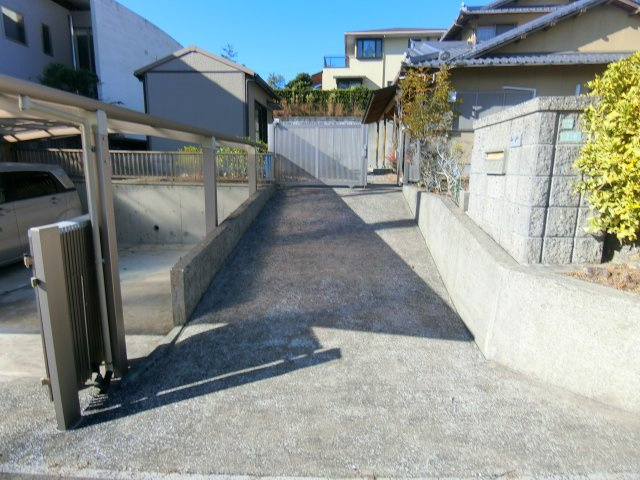 大平台2丁目戸建のエントランス