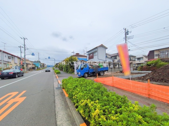 祝：成約済み　八王子市　散田町　新築戸建ての前面道路含む現地写真|～仲介手数料無料☆八王子ひなた不動産～　八王子市散田町　新築戸建て