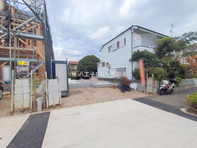 祝：成約済み　八王子市　散田町　新築戸建ての駐車場|～仲介手数料無料☆八王子ひなた不動産～　八王子市散田町　新築戸建て