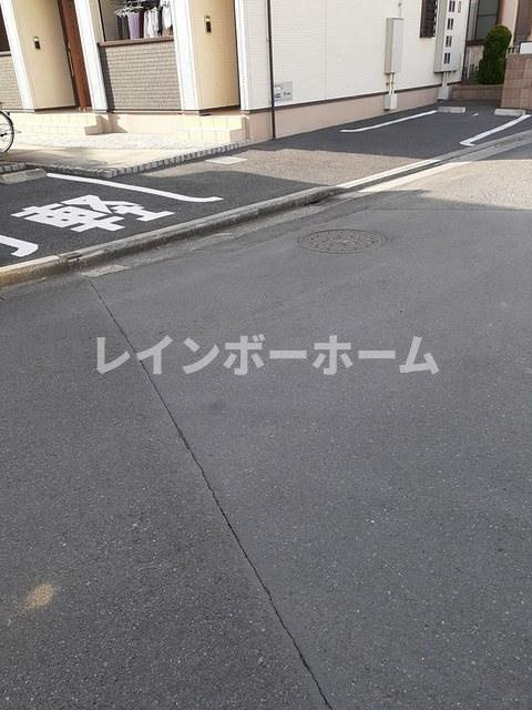 グランツⅡの駐車場