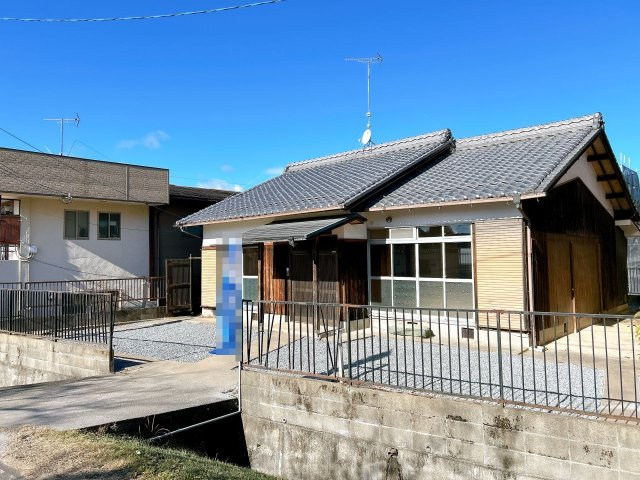 野洲市小篠原　中古戸建|【リフォーム中】現地外観写真（別角度）