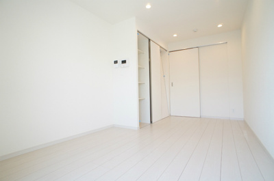 【寝室】 | リブリ・磯子フォレスト | 白基調のお部屋♪