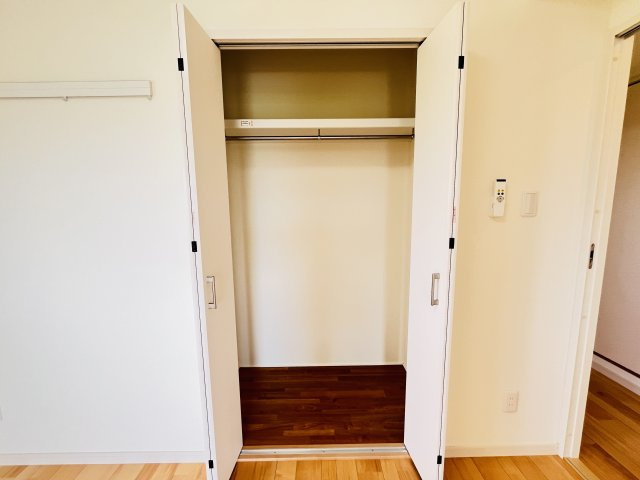 サンヒルズ和の洋室