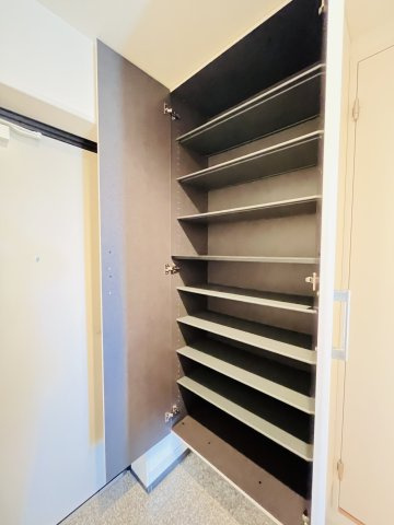 サンヒルズ和の玄関