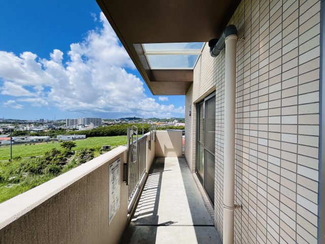 サンヒルズ和のバルコニー|階数は異なります。