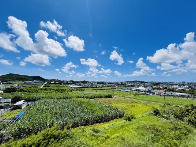 サンヒルズ和のバルコニー|階数は異なります。