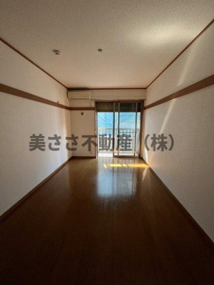 【居間・リビング】 | オオサワハイツ | ～内見可能です～