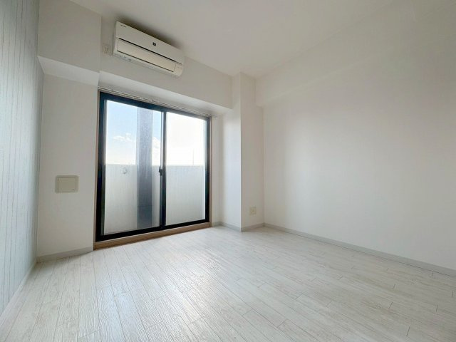 ウインズコート新大阪2の居間・リビング