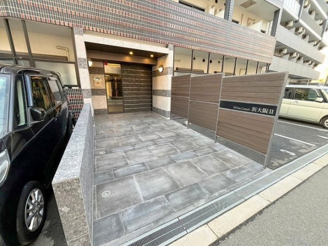 ウインズコート新大阪2のエントランス