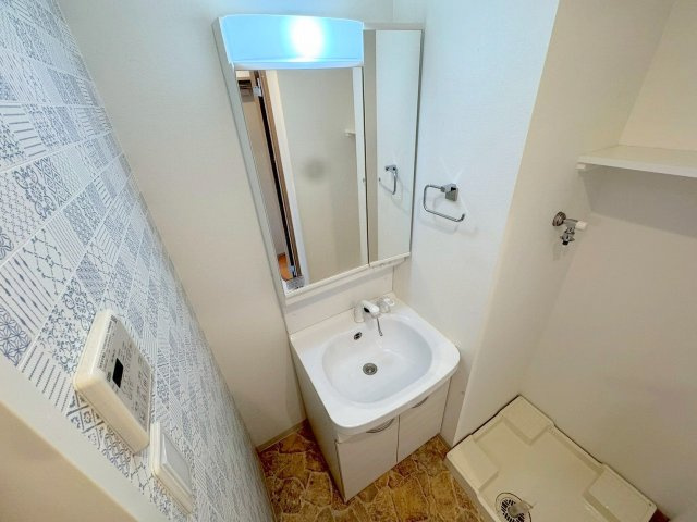 ウインズコート新大阪2の独立洗面台