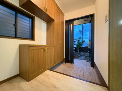 【玄関】 | 吹田市原町３丁目貸家