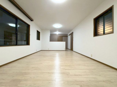 【居間・リビング】 | 吹田市原町３丁目貸家