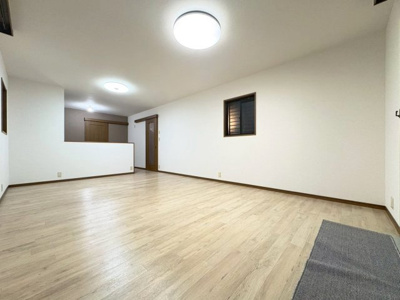 【居間・リビング】 | 吹田市原町３丁目貸家