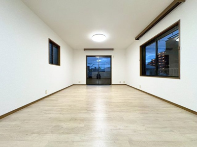 【居間・リビング】 | 吹田市原町３丁目貸家