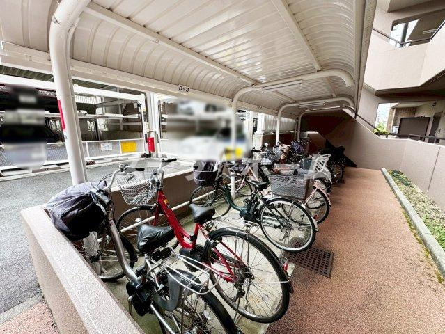 セントラルステージ千里Ⅰ番館の駐輪場