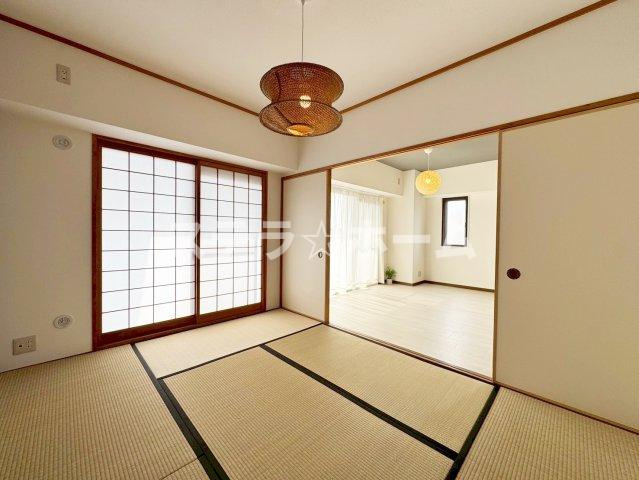 セントラルステージ千里Ⅰ番館の和室|柔らかい畳が心地よい和室