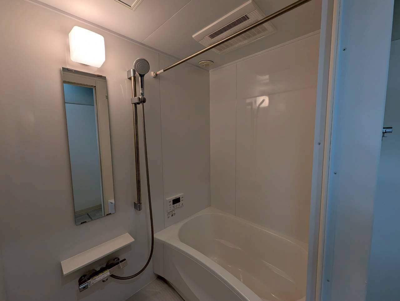 ガーデン花屋敷の浴室