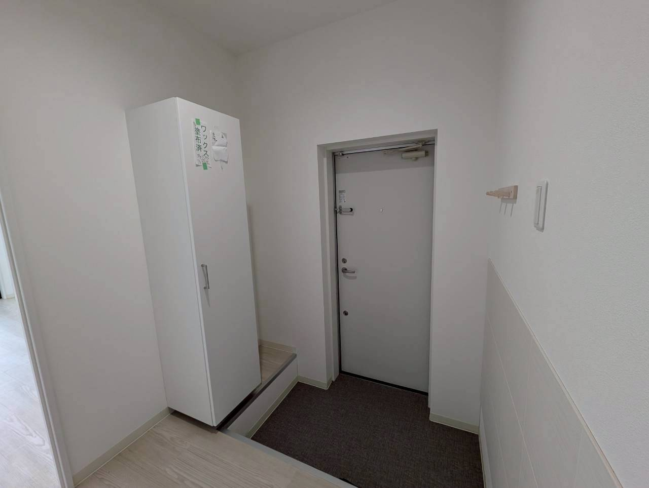 ガーデン花屋敷の玄関