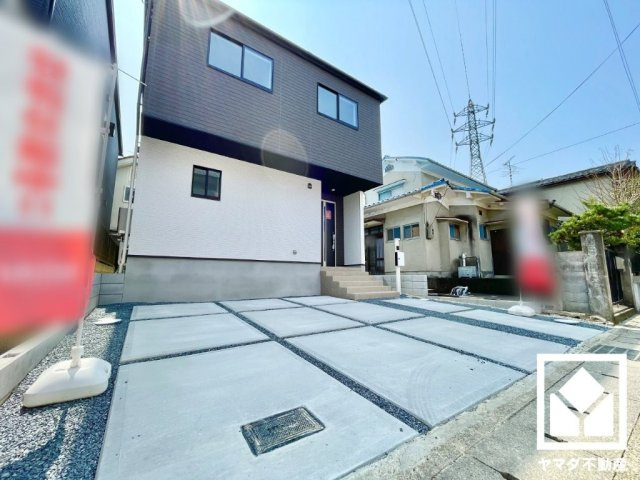 伏見区桃山南大島町　1号棟の外観