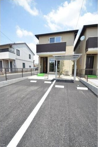 中川区荒子四丁目戸建賃貸の駐車場|駐車場です