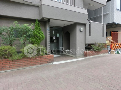 【エントランス】 | ライオンズマンション駒形