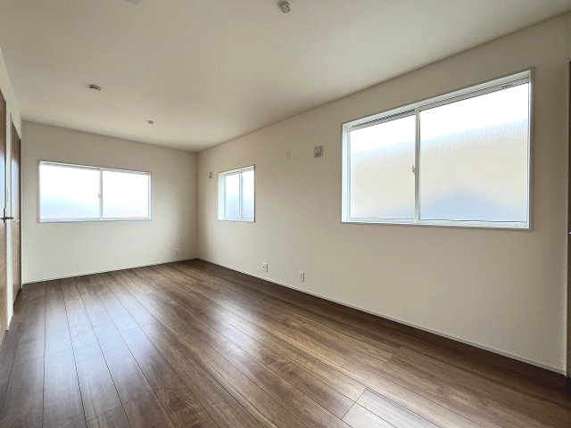 【子供部屋】 | 福岡市博多区南八幡町1丁目　1号棟（全3棟）【仲介手数料無料・0円】 | 施工例。施工例は完成時と異なる場合があります。