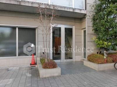 【エントランス】 | バウムプラッツ | エントランス前