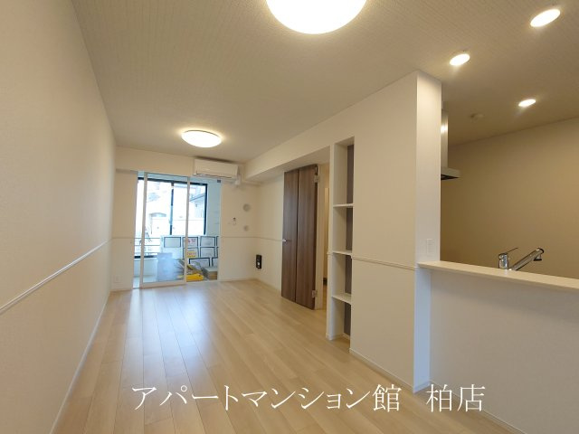 エテルノアルバの居間・リビング|同施工会社、同型タイプです